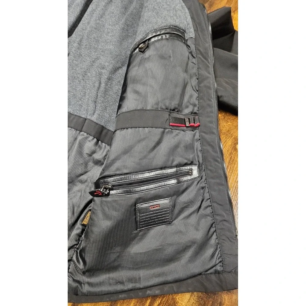 Tumi tech black